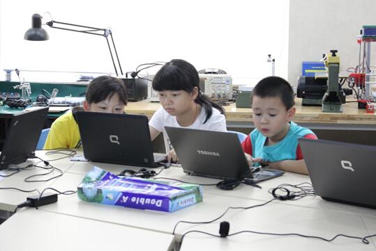 STEAM Education by laser cutter